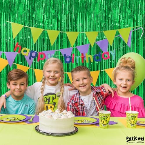 Green Streamers Party Decorations 4 Pack 32 x 82 FT