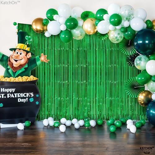 KatchOn Green Streamers 32x8 Ft Pack of 2