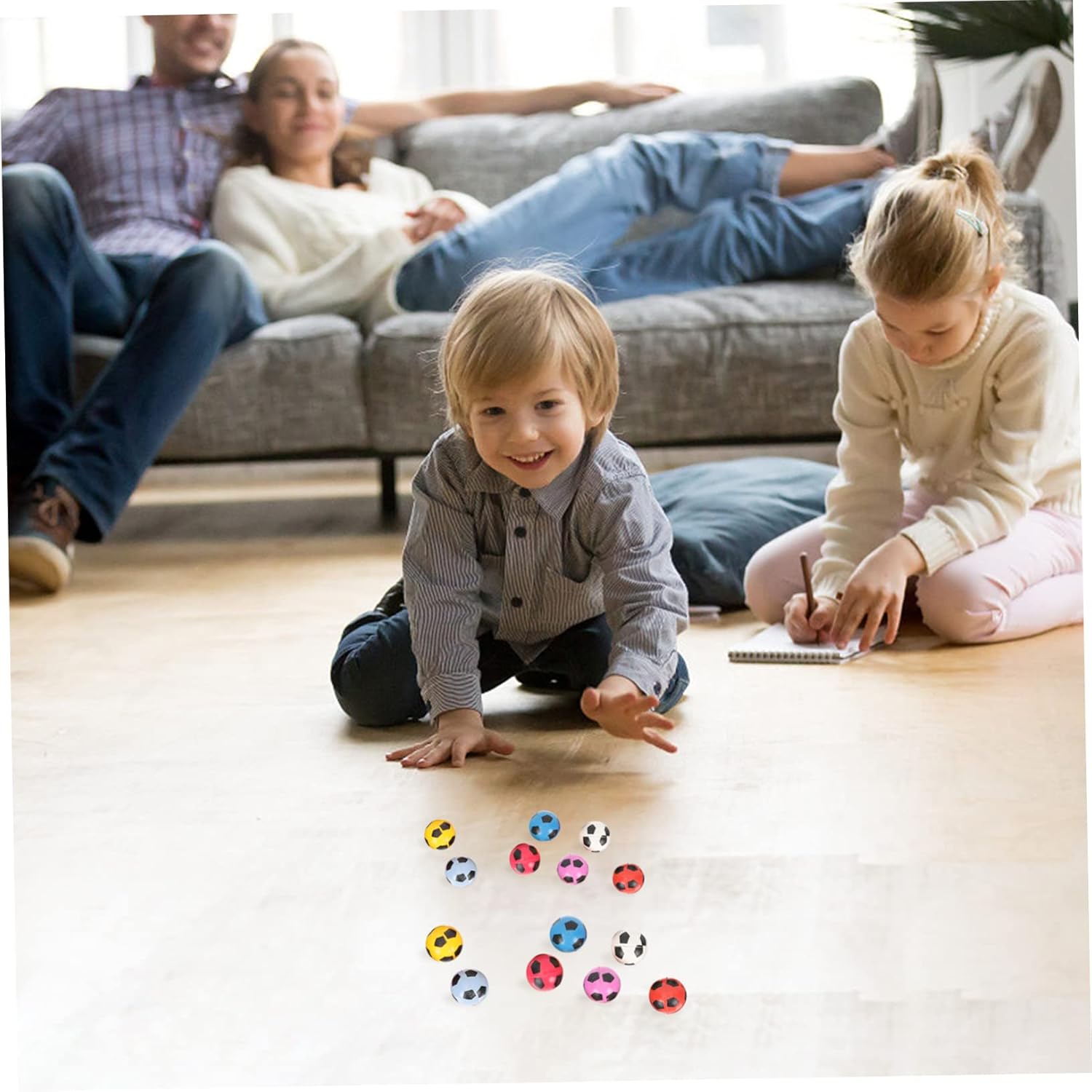 20pcs Soccer Pattern Bouncy Balls for Parties and Prizes