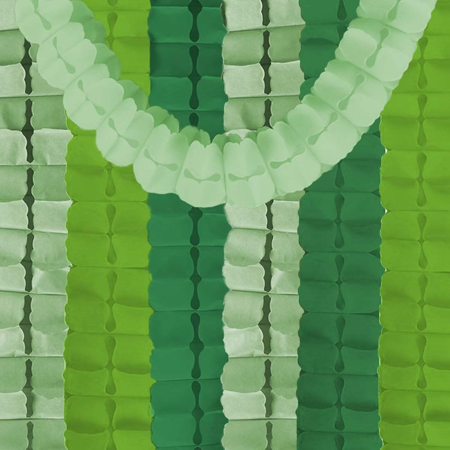MerryNine Party Streamers 6pcs Green Garland