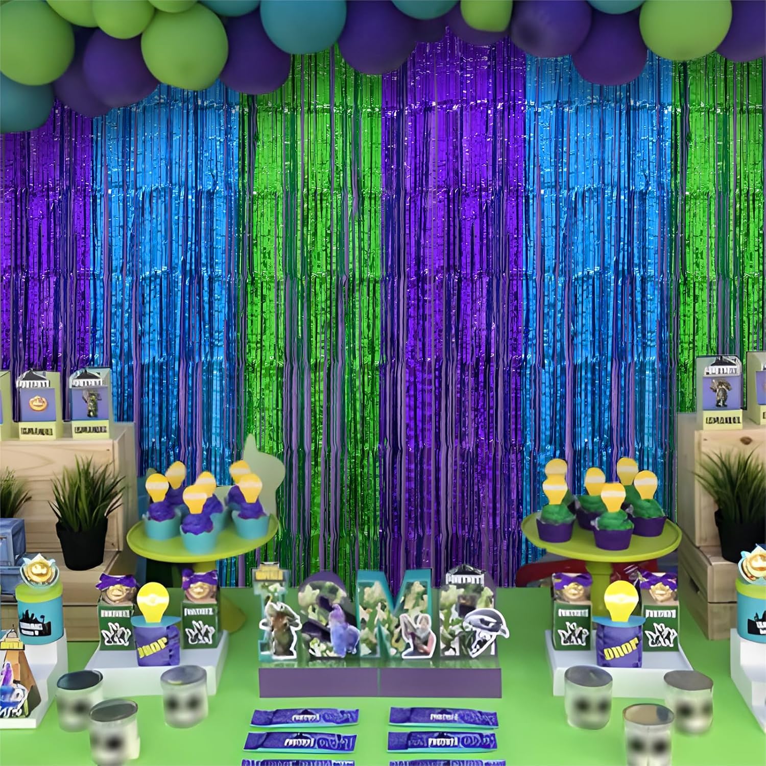 Mega-L Foil Fringe Curtains 2Pack for Game Party Backdrop