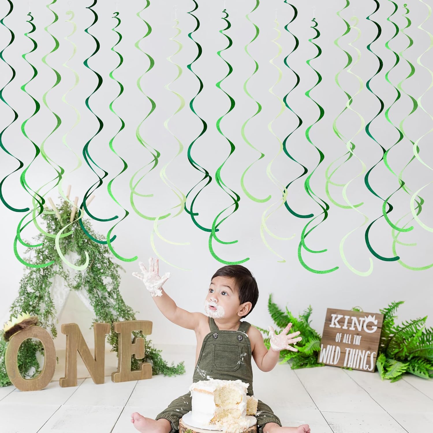 36Pcs Ombre Green Felt Swirl Streamer Ceiling Garland